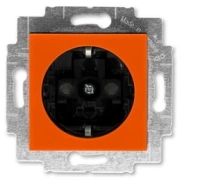 Розетка 220в с/з со шторками ABB Levit оранжевый - дымчатый чёрный 2CHH203457A6066