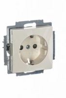 Розетка 220v c/з и шторками бежевая ABB Basic 55 2CKA002013A5279