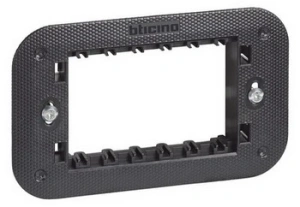 KW01x3 + K4001Ax3 + K4703 Legrand Bticino Living Now белый