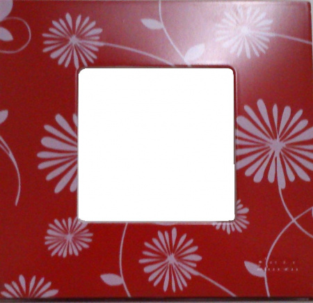 Рамка-декор 3-пост (матовая) Красное и Белое Simon 27 белый 2700630-030 | 2700637-803