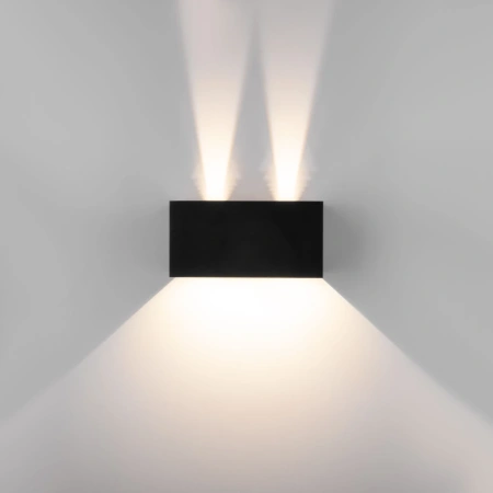Уличный настенный светодиодный светильник с регулируемыми лучами WINNER DOUBLE LED IP54 Elektrostandard 35137/W черный