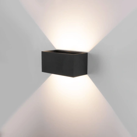 Уличный настенный светодиодный светильник с регулируемыми лучами WINNER DOUBLE LED IP54 Elektrostandard 35137/W черный
